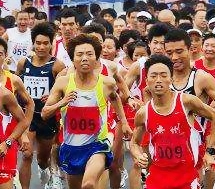 直播回顾：用脚步丈量桂林的美！2019桂林马拉松赛今天开幕